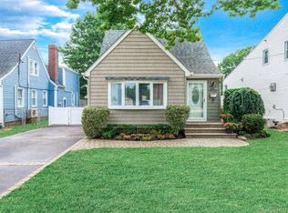 2608 Montauk Ave, Merrick, NY 11566