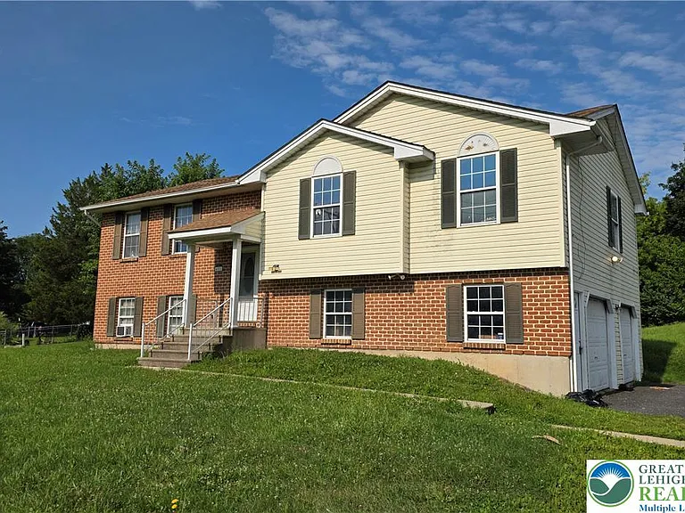 481 Savage Rd — Photo 1