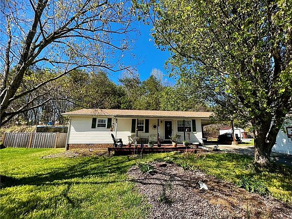 2nd image of 1425 Durham Meadows Dr