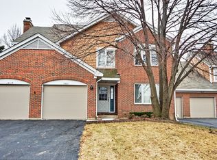1621 Courtland Dr, Arlington Heights, IL 60004