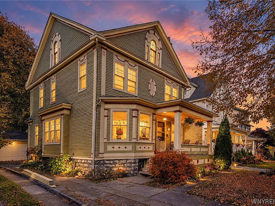 144 Wesley Ave
