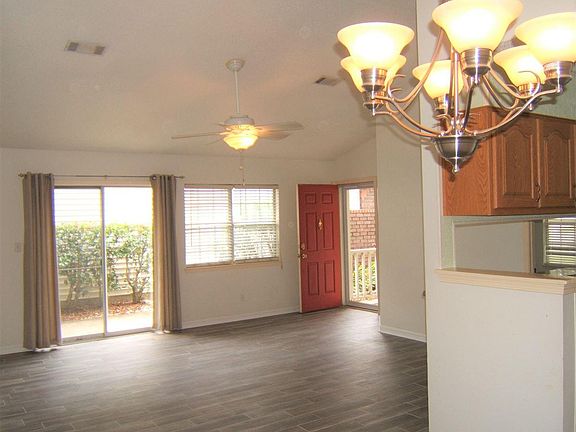 5th image of 8114 Treetop Ln