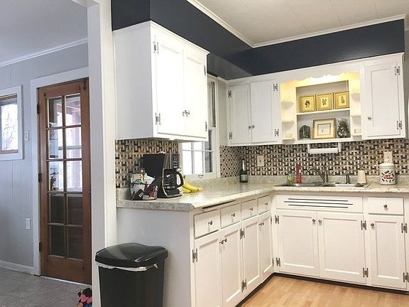 2nd image of 123 E Todd Ave