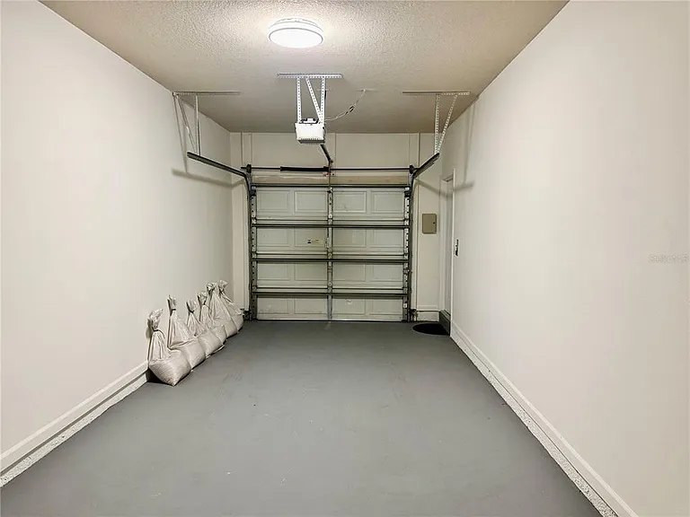 8801 Villa View Cir #202 — Photo 30