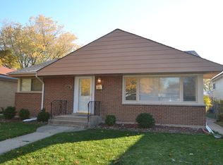 8527 Central Park Ave, Skokie, IL 60076