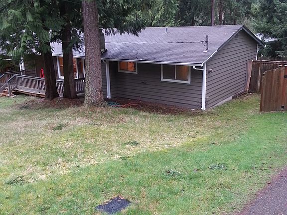 2nd image of 1121 211th Ave NE