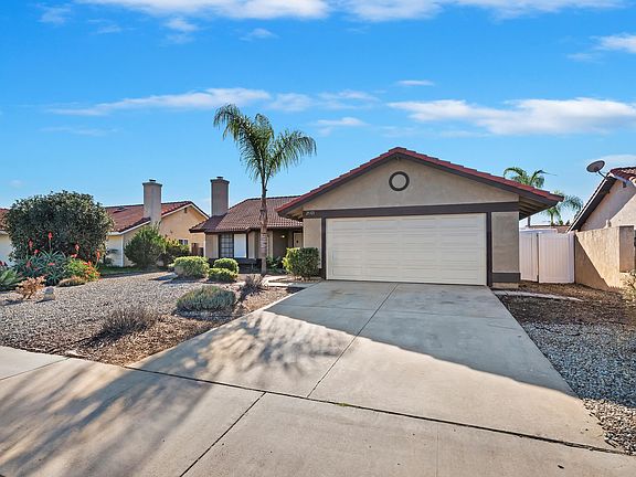 2nd image of 25321 Valleywood Ct