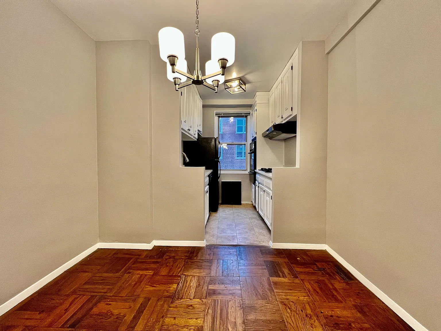 Lake St, White Plains — Photo 4