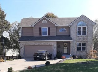 6535 NW Hidden Valley Rd, Parkville, MO 64152