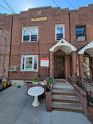 1st image of 5034 48th St
