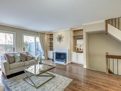 4349 Embassy Park Dr NW, Washington, DC, 20016
