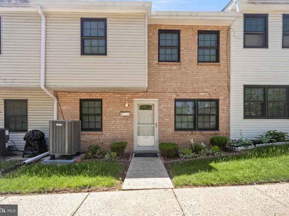 28 Saw Mill Run Condo 28, Norristown, PA 19401