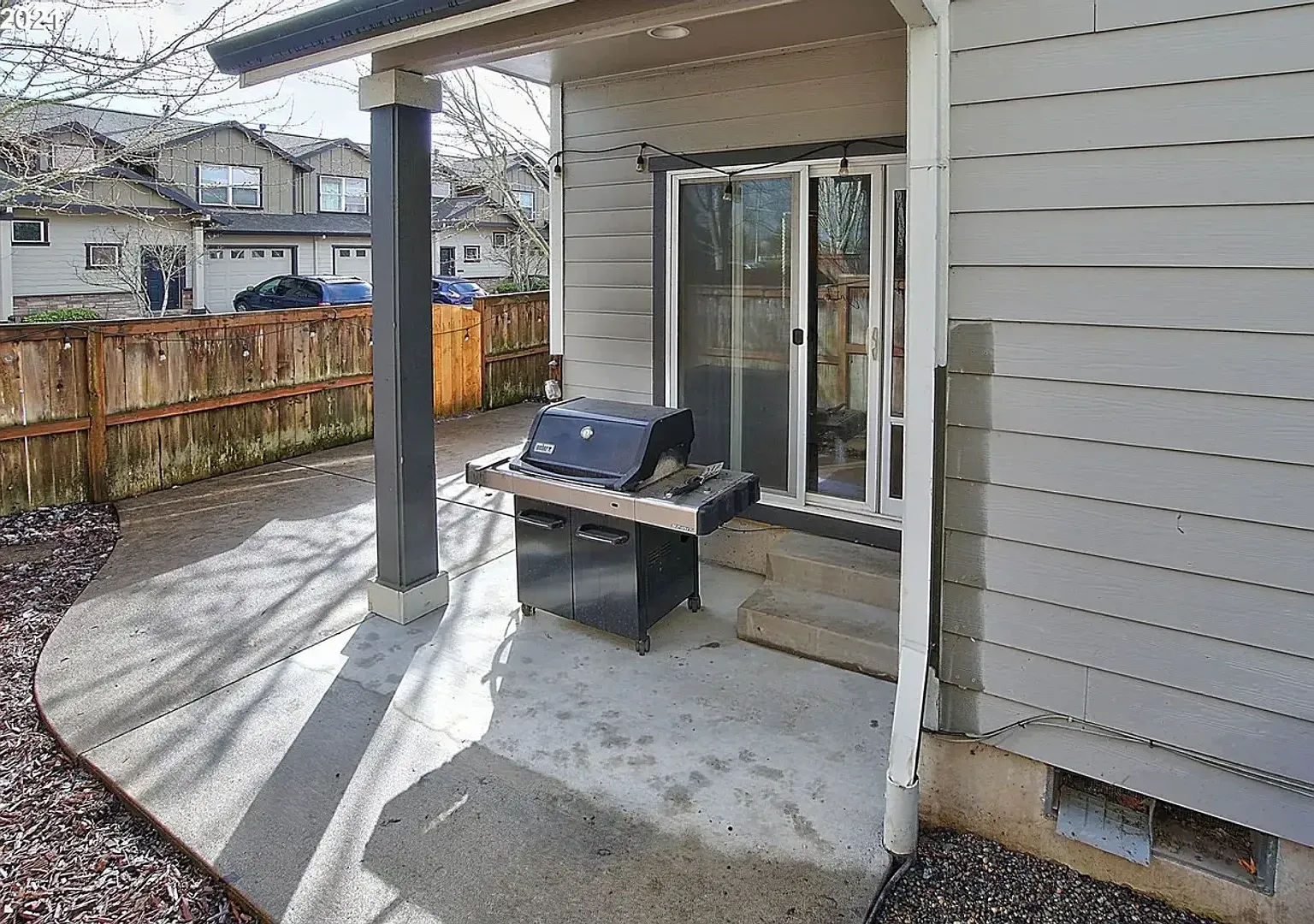 2050 NW Yohn Ranch Dr — Photo 2