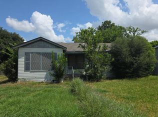 1908 Navidad St, Victoria, TX 77901
