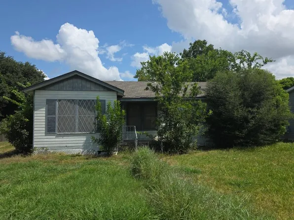 1908 Navidad St, Victoria, TX 77901