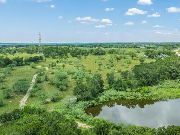 401 Fm 672, Dale, TX 78616