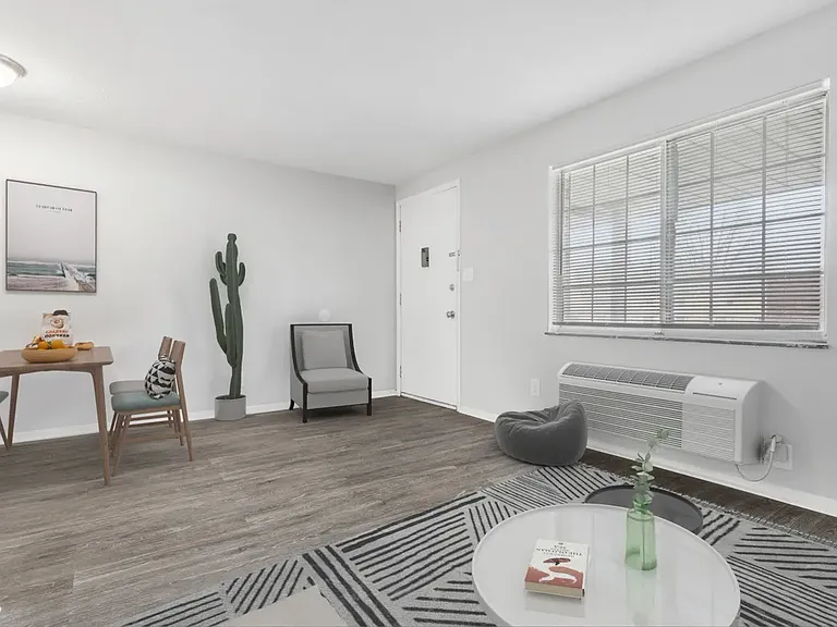 Arbor Grove Apartments — Photo 9