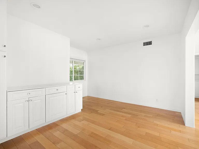 5237 Mecca Ave — Photo 5
