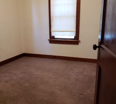 3rd image of 121 N Park Ave