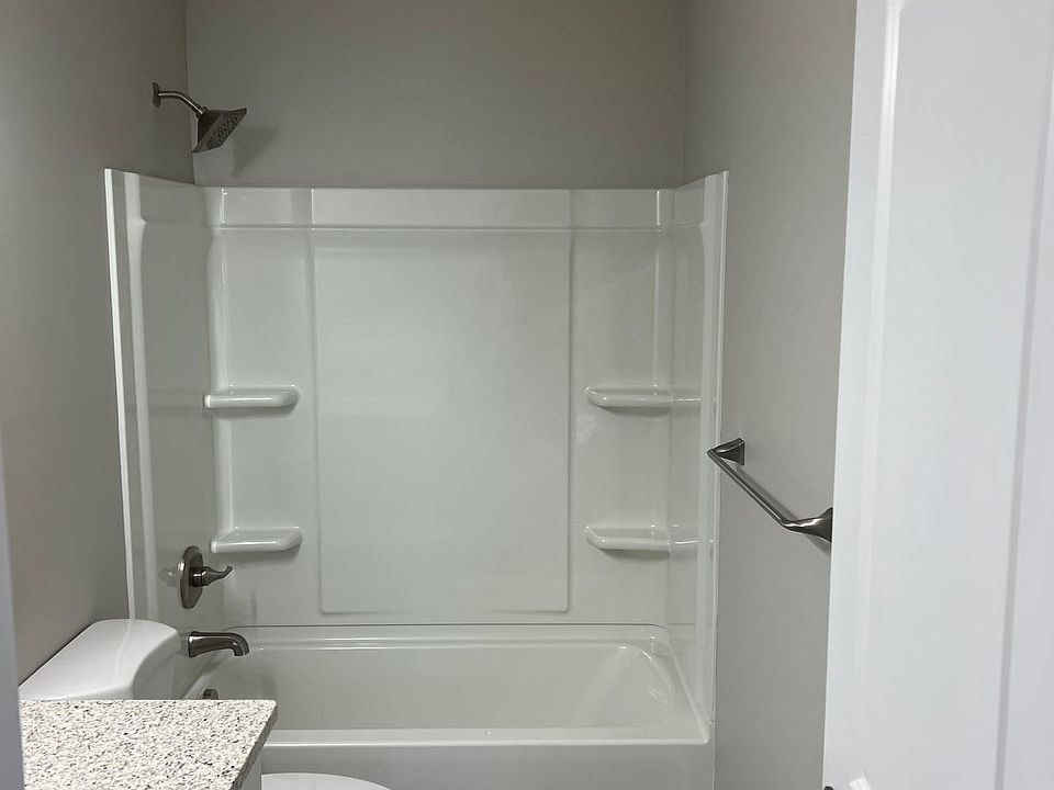 1st image of 507 E Mills Dr