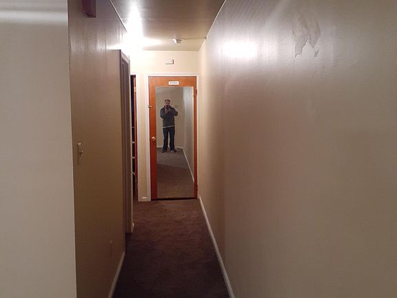5th image of 2441 S 11th St Floor 1