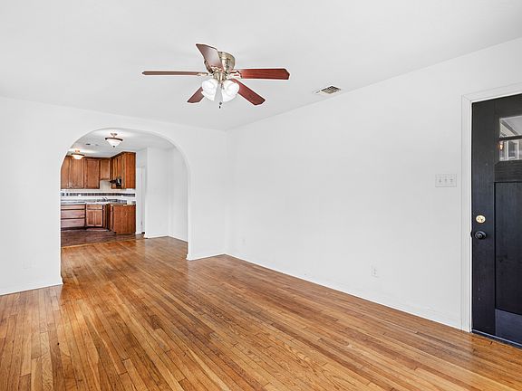 5th image of 2233 Texas Ave