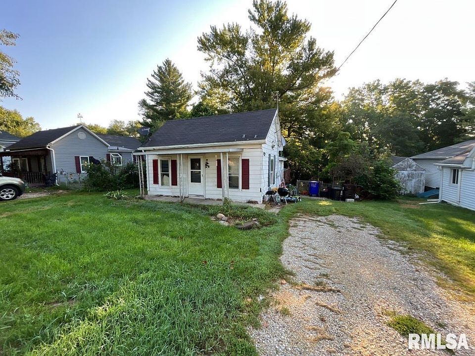 1st image of 322 N 3rd St