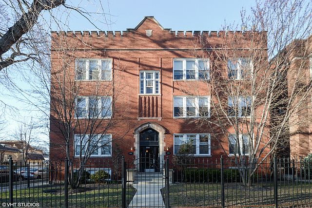 1st image of 2554 W Wilson Ave APT 3