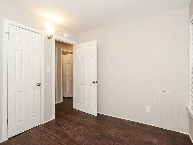 2969 Myra St — Photo 9