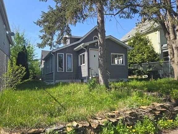 3rd image of 652 Watson Ave