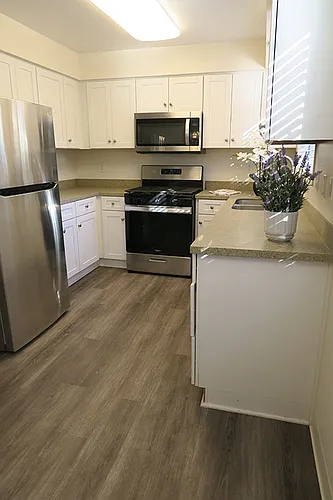5362 Hollister Ave #6 Photo 1