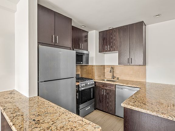 5th image of 201 E 25th St APT 17B