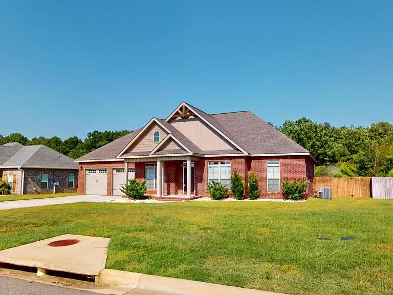 1006 Legacy Dr — Photo 36