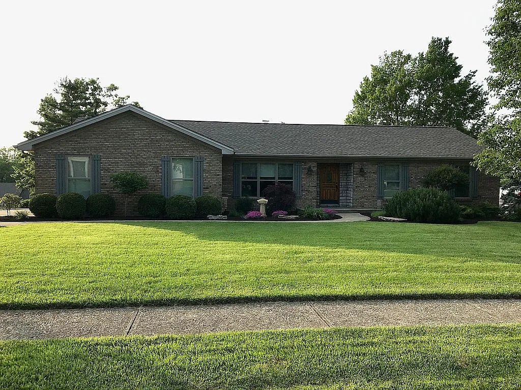 2450 Cecilia Dr photo 1