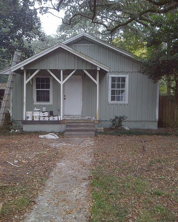 1st image of 630 Bailey Dr