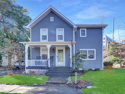 2 Locust Street, Roslyn Heights, NY, 11577
