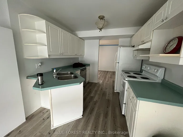 70 Chapman Ct #42 — Photo 6