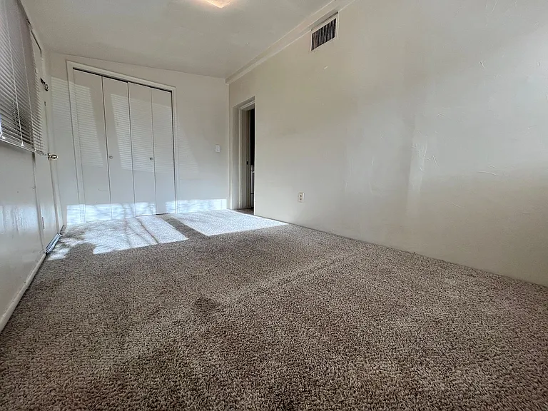 3706 E Fairmount St — Photo 23