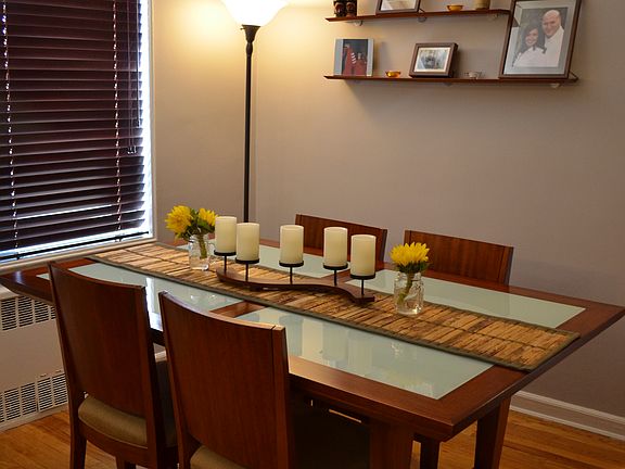 3rd image of 14021 Burden Cres APT 303