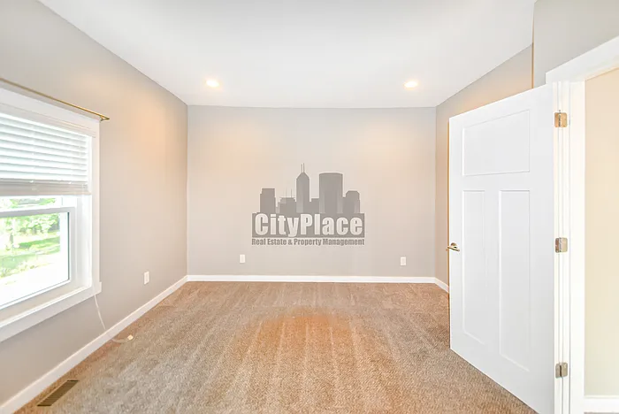 1548 Lexington Ave — Photo 20