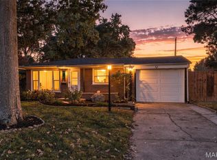 25 Saint Benedict Ln, Florissant, MO 63033