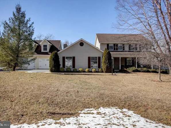 11459 Valleywood Dr, Waynesboro, PA 17268