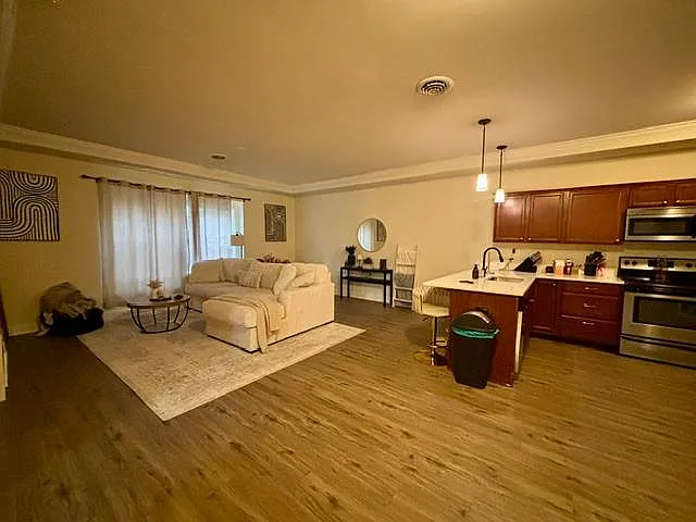 Tower Place Apartments — Photo 4