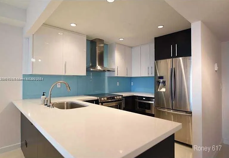 2301 Collins Ave #617 — Photo 4
