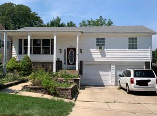 228 Schiller Ave, Aurora, IL 60505