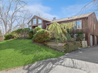 7 Clay Pit Rd, Remsenburg, NY 11960