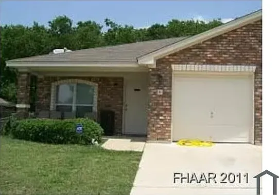 301 Jeff Gordon Dr #B — Photo 2