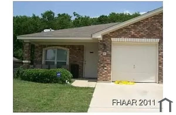Building Photo - 301 Jeff Gordon Dr #B