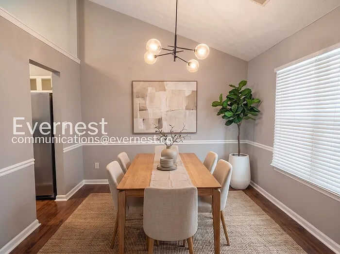 3 bed, 2.0 bath, 1907 sqft, $2,000 — Photo 4