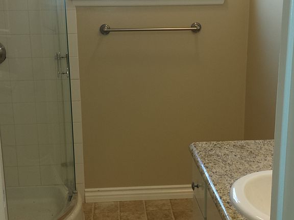 4th image of 4550 Bellflower Blvd